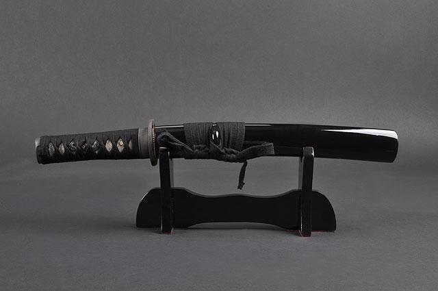 BLACK WOOD ONE TIER TABLE TANTO SWORDS STAND - buyblade