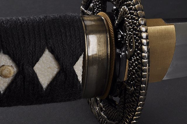 FULLY HANDMADE CLAY TEMPERED DAMASCUS DRAGON SAMURAI KATANA SWORD - buyblade