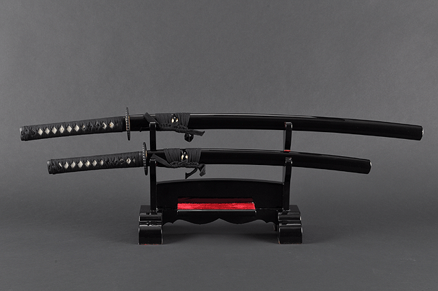 FULLY HANDMADE CLAY TEMPERED DAMASCUS EMPIRE WHEEL SAMURAI KATANA & WAKIZASHI SWORDS - buyblade
