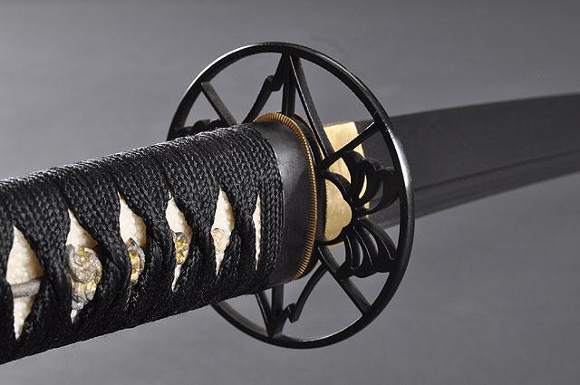 FULLY HAND FORGED BLACK MOTHER OF PEARL PLUM BLOSSOM SAMURAI KATANA SWORD - buyblade